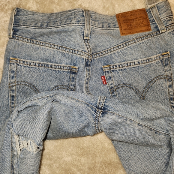 Levi's Distressed Ribcage Straight Ankle - Picture 5 of 6